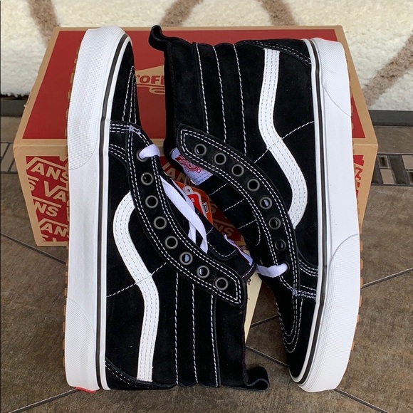 VANS SK8-HI MTE BLACK/TRUE WHITE WMNS - Picture 11 of 16